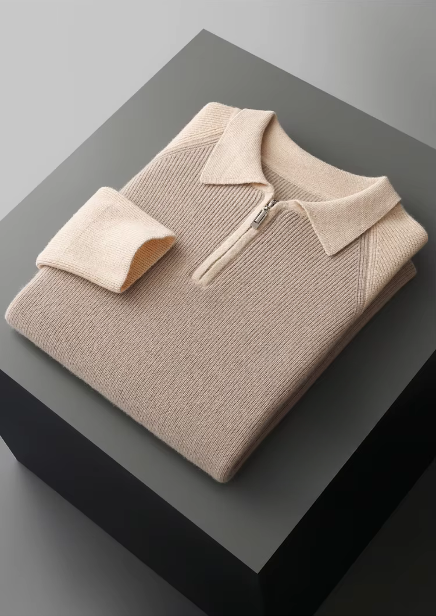 TWO-TONE ZIPPER POLO SWEATER