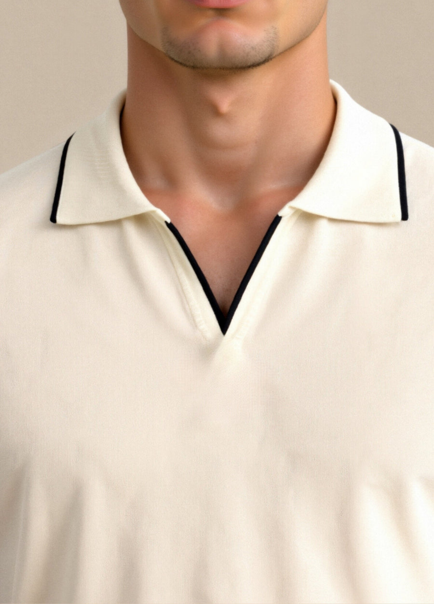 Soft Blend Polo – Tailored Design & Breathable Slim Fit