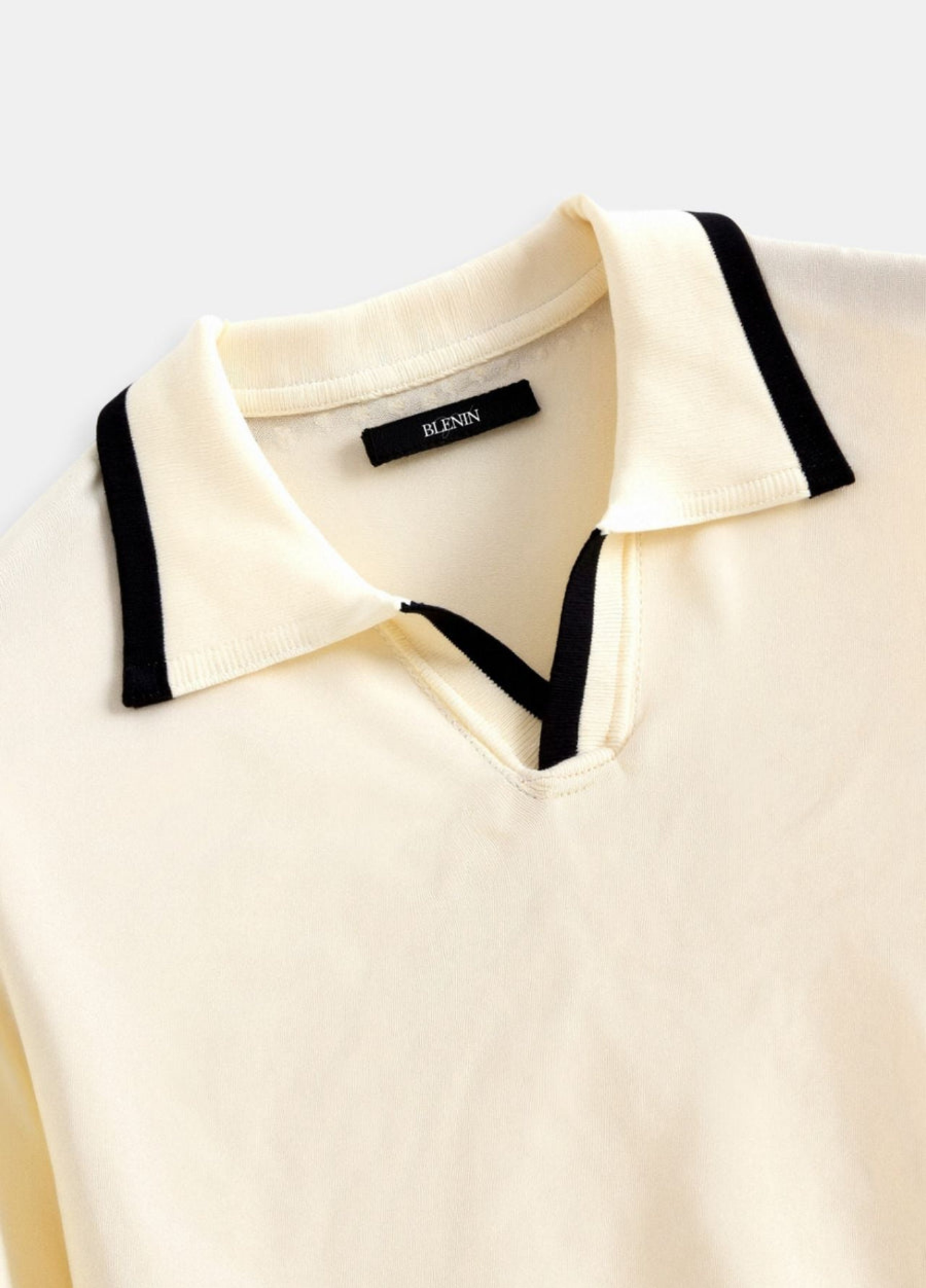 Soft Blend Polo – Tailored Design & Breathable Slim Fit