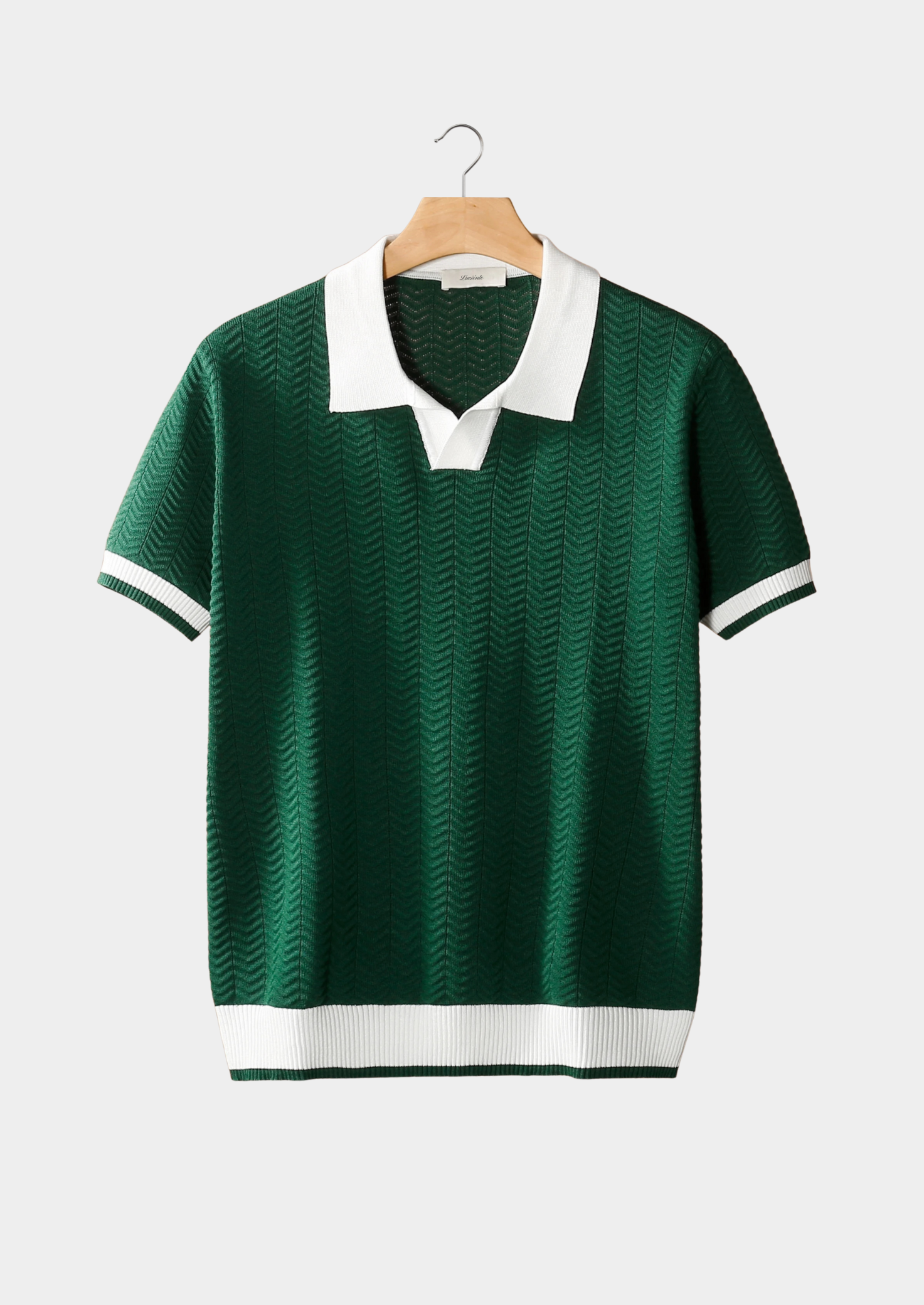TEXTURED POLO WITH CONTRAST DETAILS