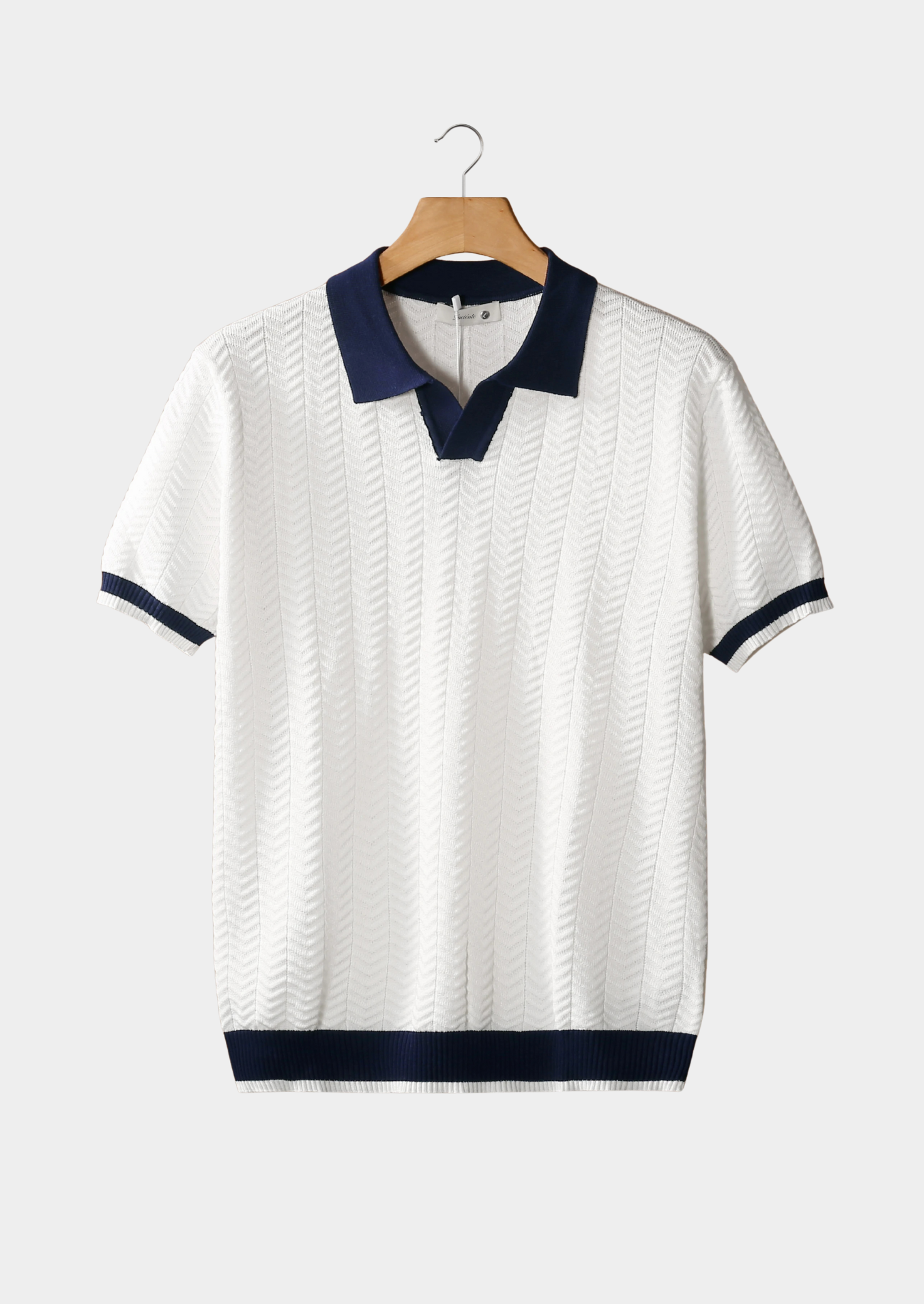 TEXTURED POLO WITH CONTRAST DETAILS